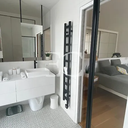 Easy Cles- Center 3 Bedrooms Ac * Biarritz