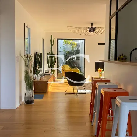 Easy Cles- Center 3 Bedrooms Ac *